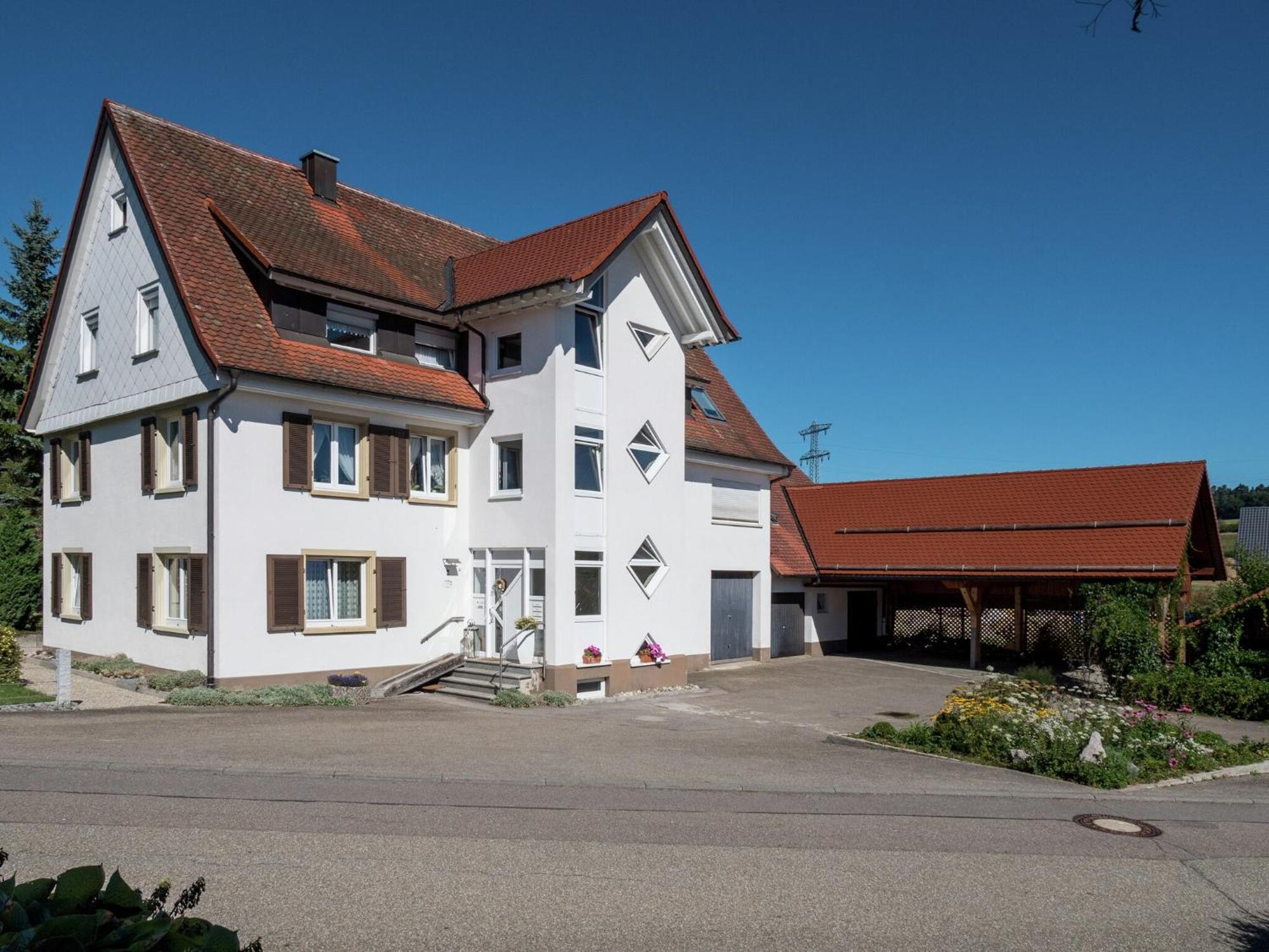 Cozy Apartment In Schwenningen With Garden Villingen-Schwenningen Kültér fotó
